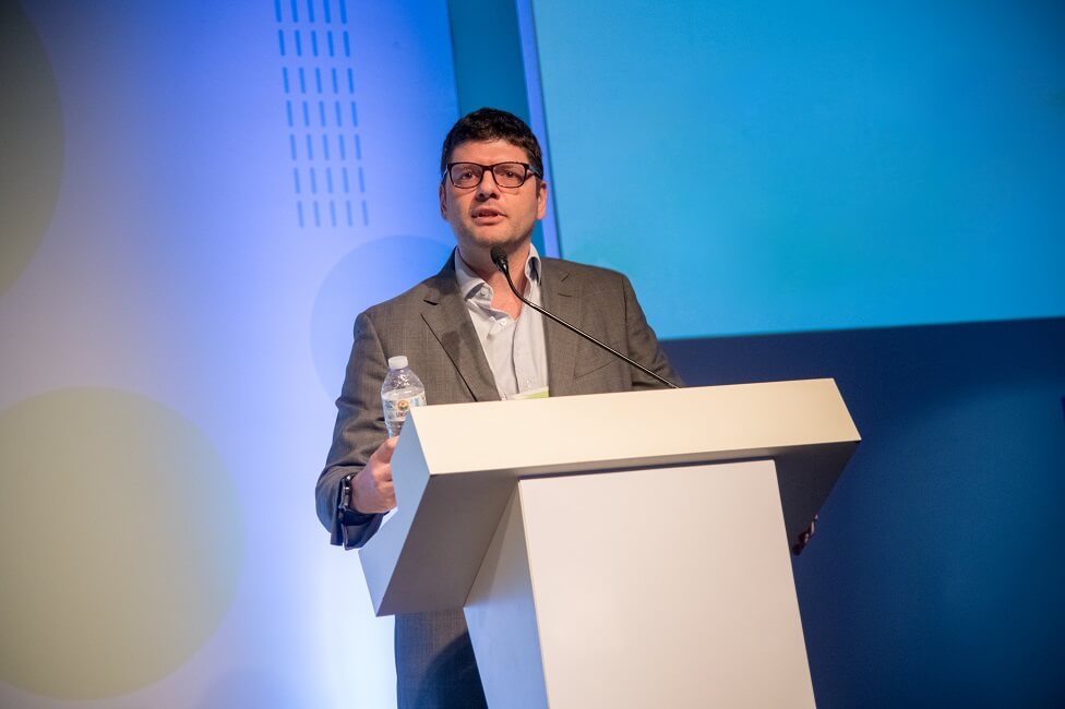 Spray desinfetante é a arma do robô BGtech-19 para descontaminar ambientes infectados com o  coronavírus