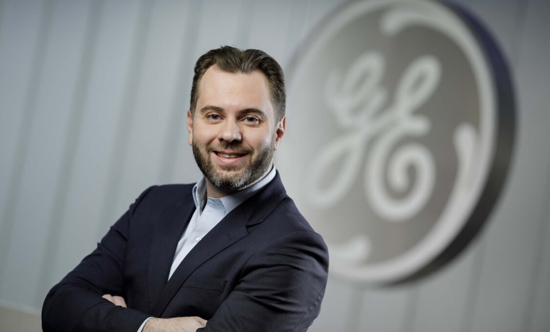 “A dificuldade nos fez melhor: baixamos custo e nos conectamos com fornecedor que eu não sabia que existia”, diz diretor da GE Healthcare