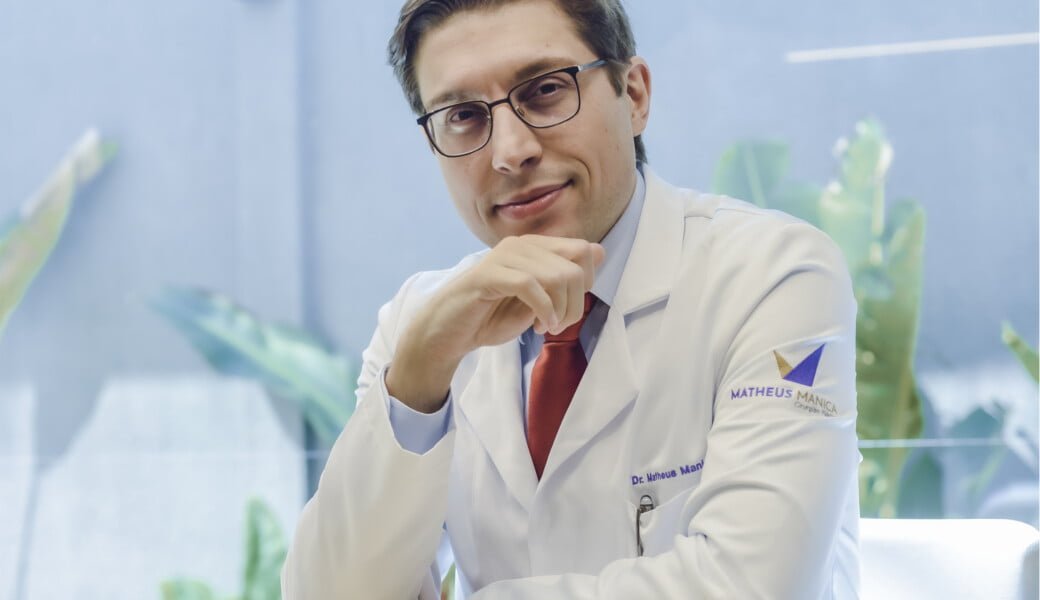 Matheus Manica, cirurgião plástico especialista em adequação genital.